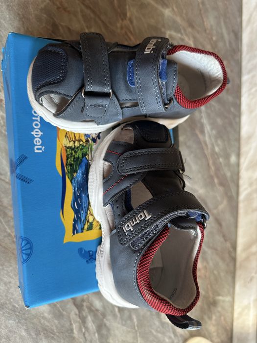 Детская обувь новая