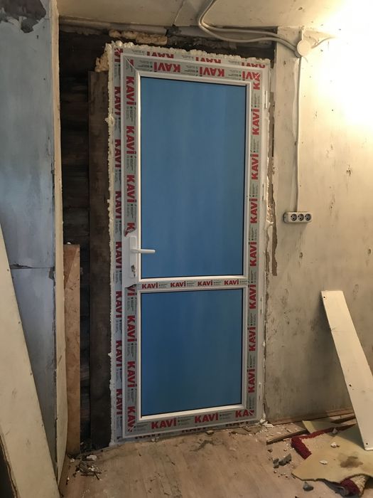 Пластиковые двери , перегородки , окна