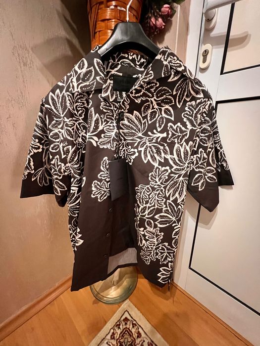 Prada унисекс риза