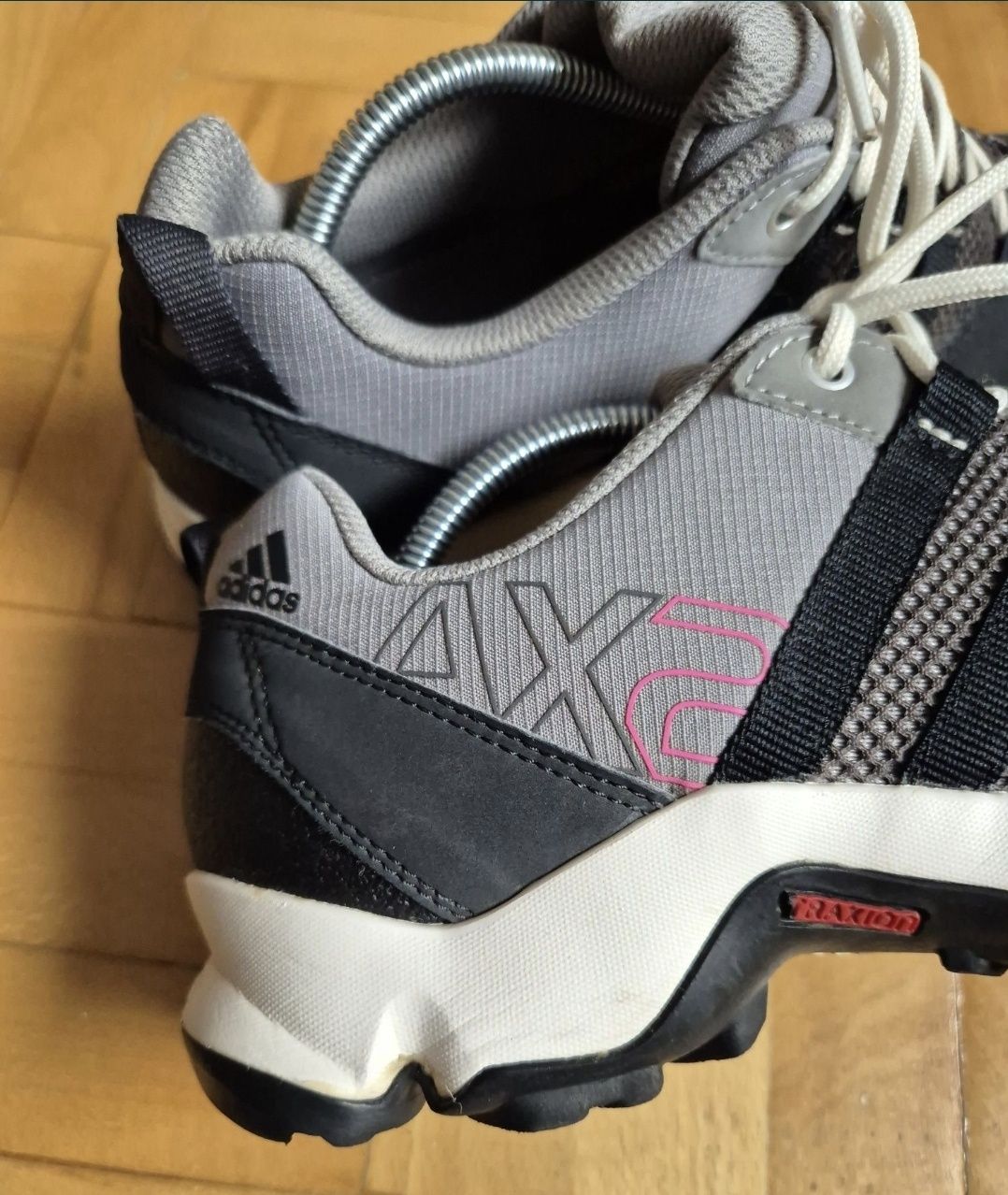 Ghete drumeție Adidas AX2 K, Tehnologiile Traxion® și EVA - 39 1/3