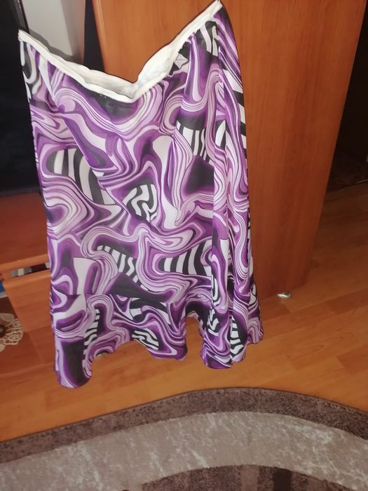 Vând costum vascoza