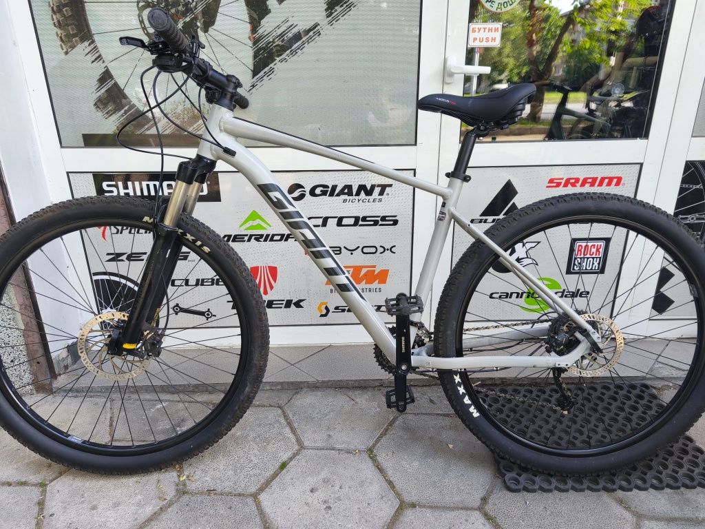 Giant - Употребяван  качествен  велосипед 
29" цола Алуминиева рамка 5