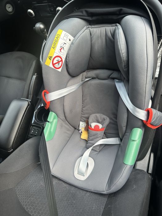 Бебешки стол за кола