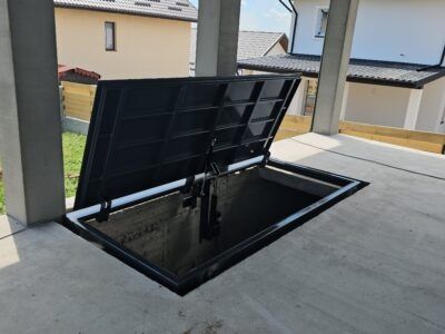 Actuator liniar, cursa 300mm, 12V, nou