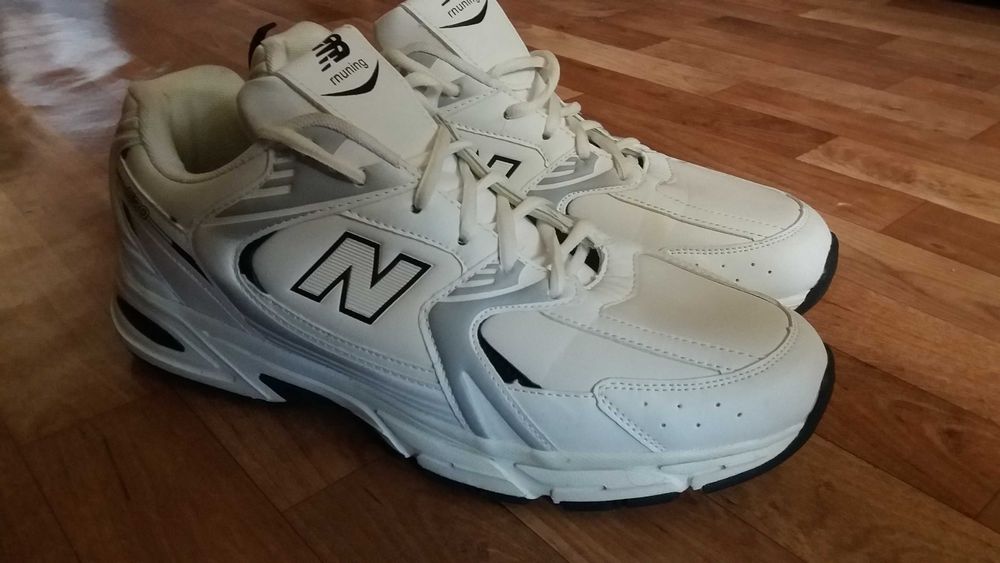 Мужские кроссовки 45-46  размер