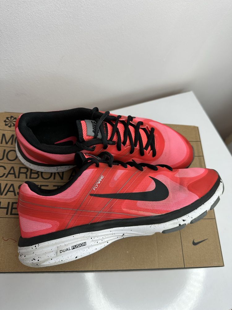 Nike Running Dual Fusion  (39) Маратонки