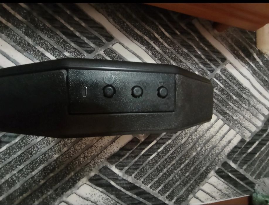 Vând aparat de box NOU.