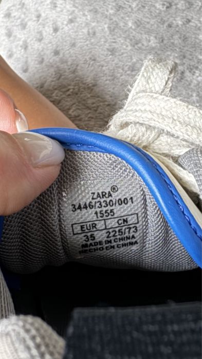 Adidasi Zara 35, putin purtati