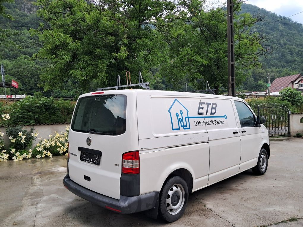 Vw transporter t5 pasul lung 2013 clima 2 litri euro5