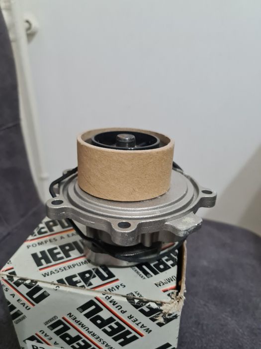 Pompa de apă NOUA Opel Astra H 2006-2014