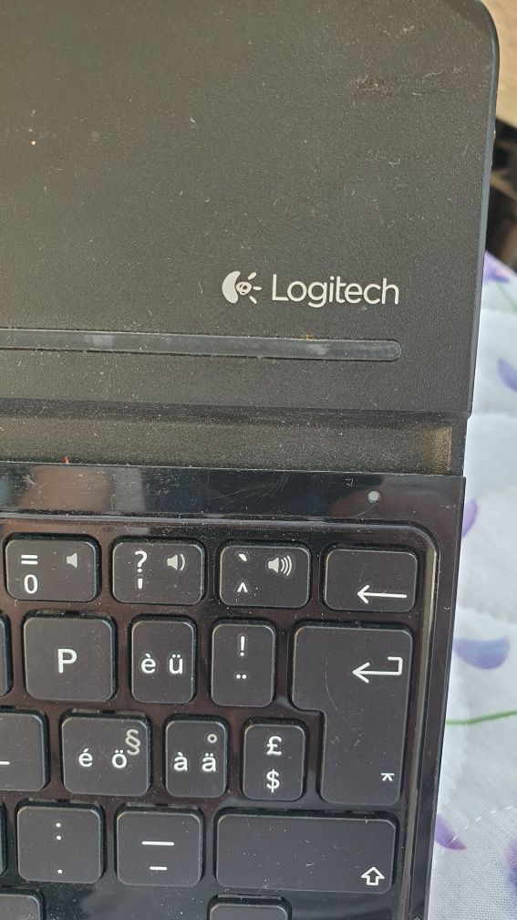 Logitech Ultrathin Keyboard Cover i5