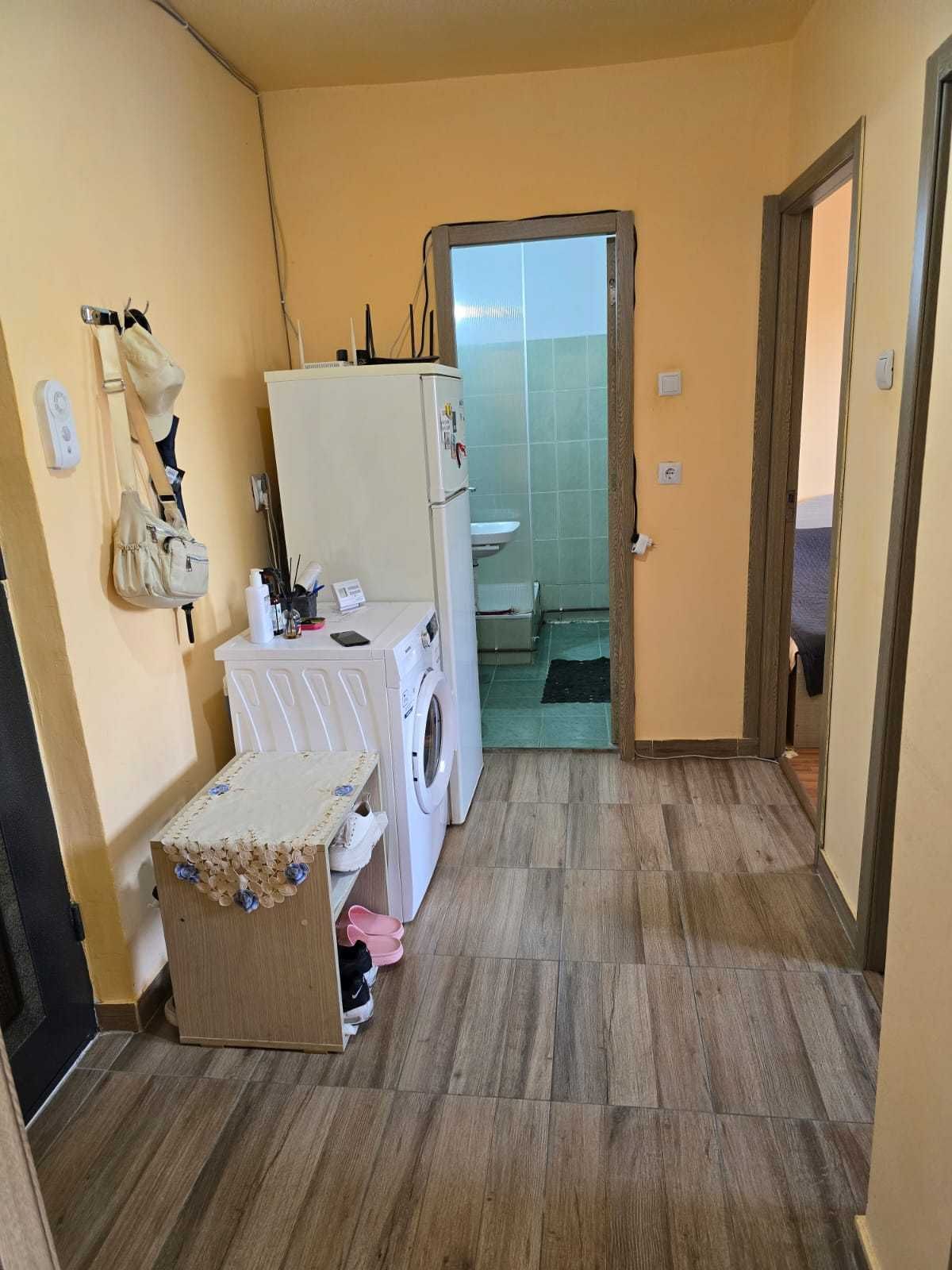 Închiriez apartament 2 camere Mehedinți