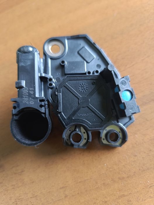 Regulator alternator Valeo 595253