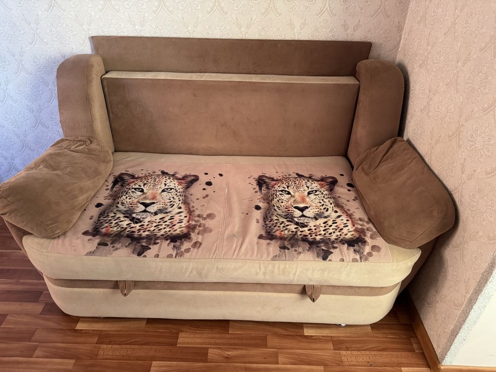 Раскладной диван б/у