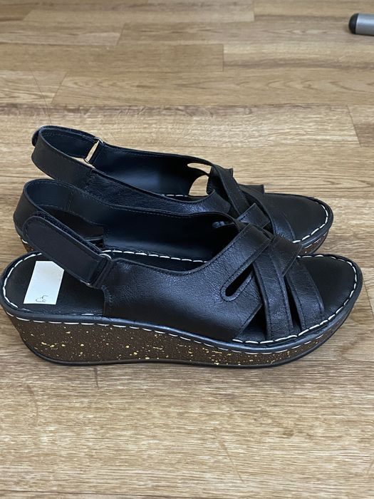 Босоножки летние