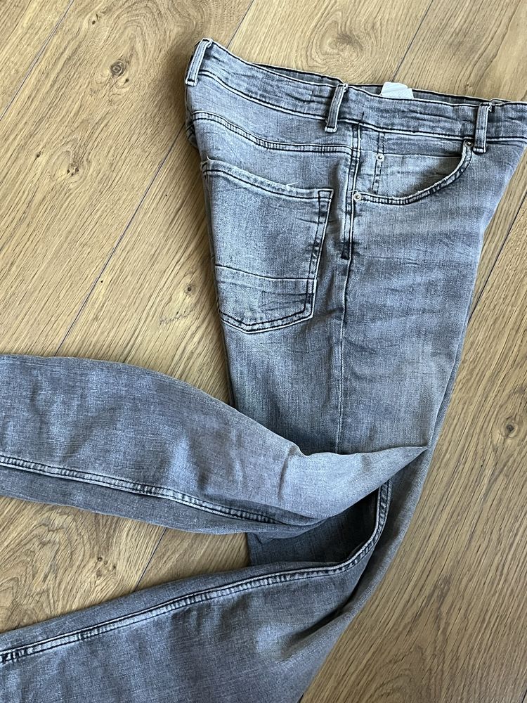 ZARA Jeans - Нови - 31 - размер Slim / Оригинал