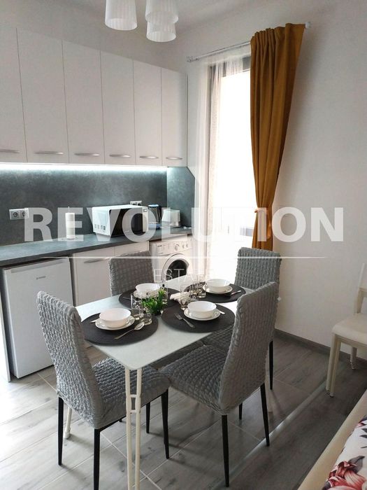 Дава се под наем Двустаен апартамент в Варна, Център - 54 кв.м за 650 € - Снимка #3