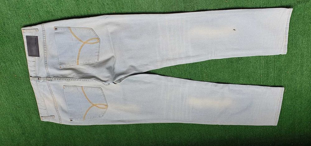 Blugi Calvin Klein
