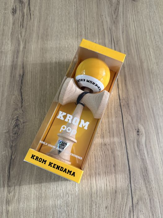 Krom Kendama Sticky Galbena