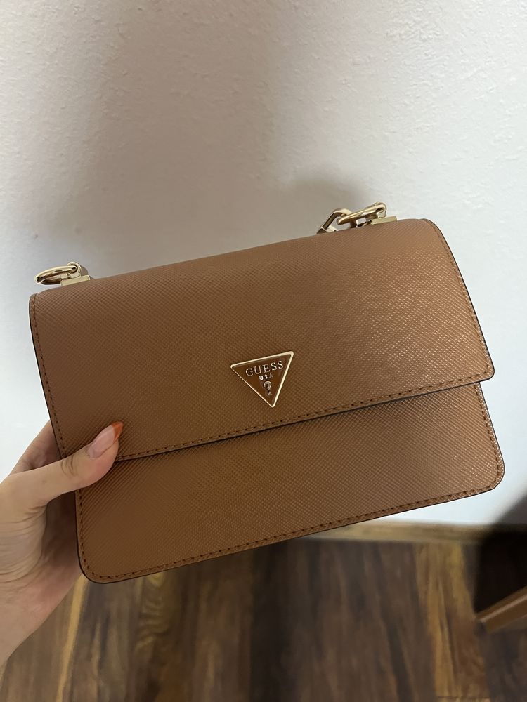 Чанта Guess
