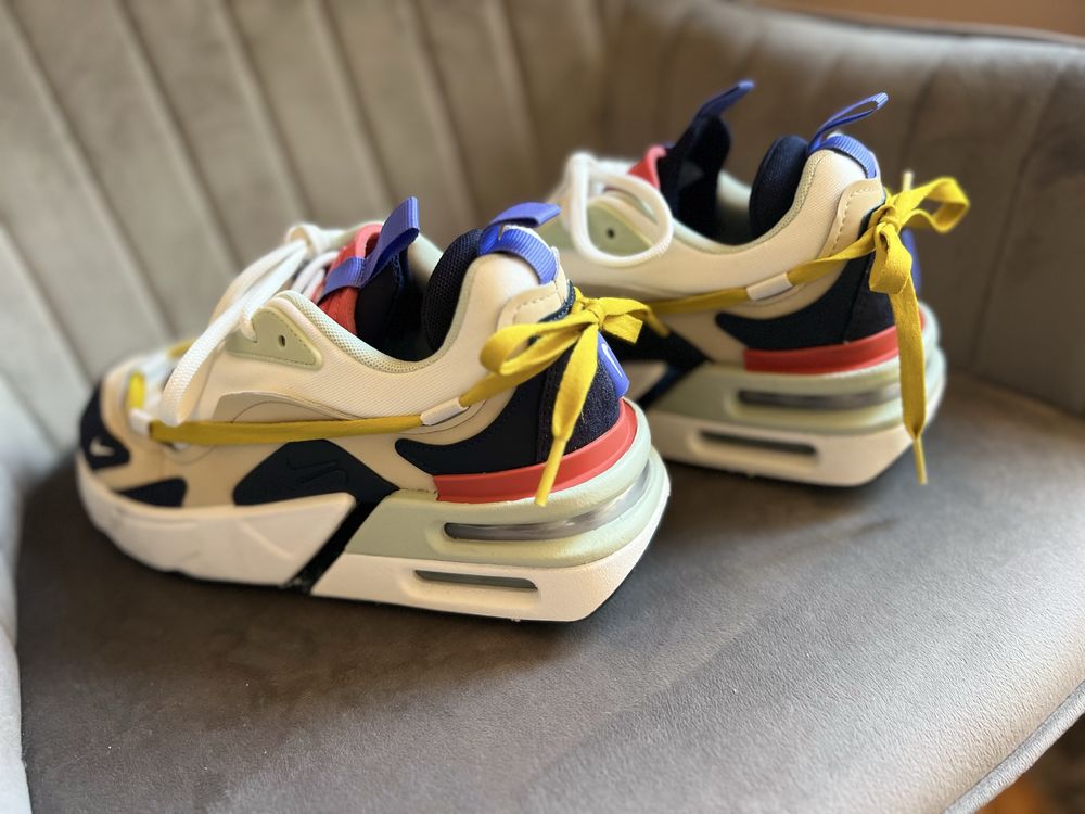 Дамски маратонки Nike Air Max Furyosa цветни