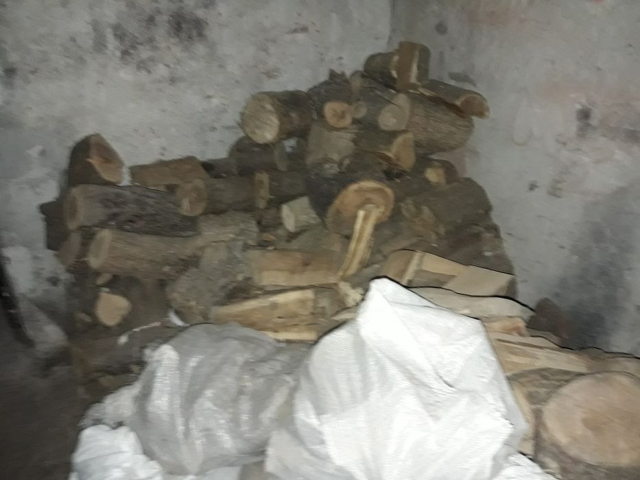 Дърва за огрев .
