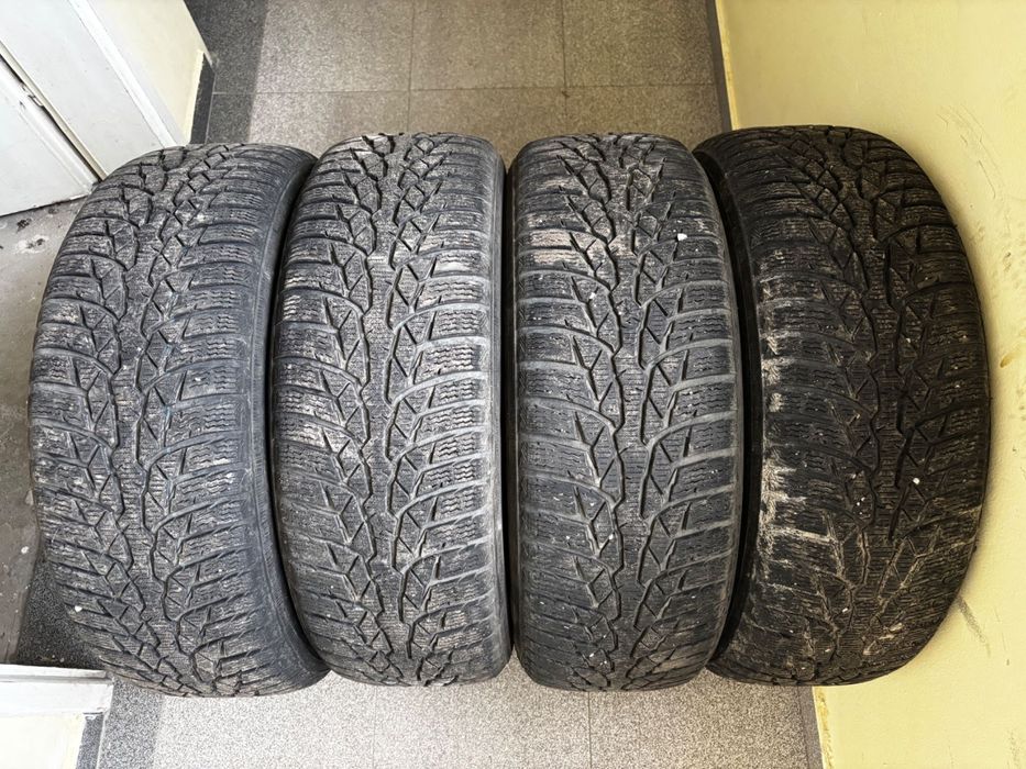 Зимни гуми 195/65/15 Нокиан wr d4 4 бр.