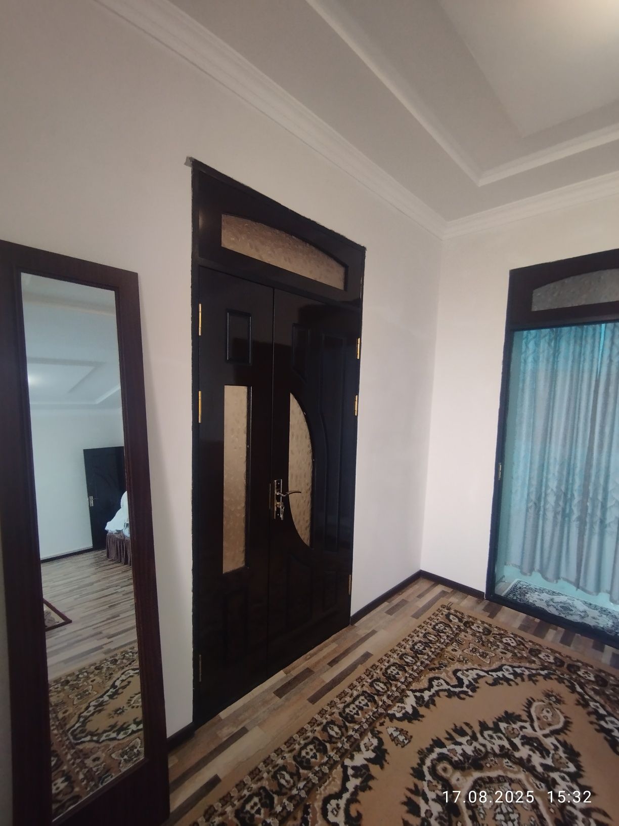 Uchaska sotiladi 25 sotix. Hamma jihozlar qoladi.