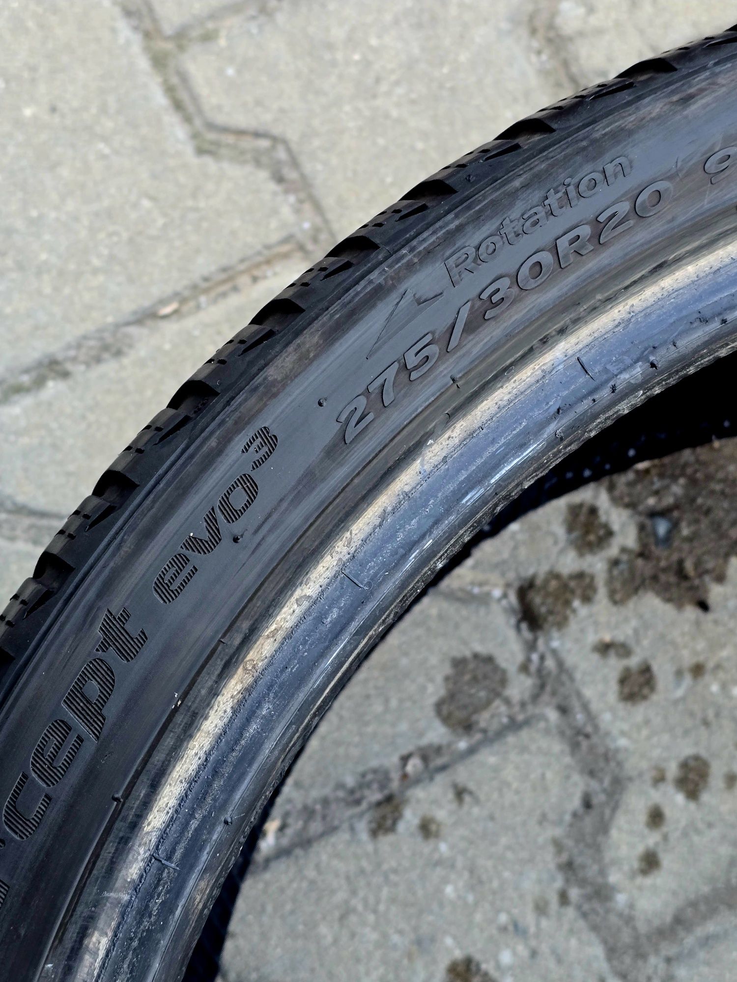 275 30 20  Hankook