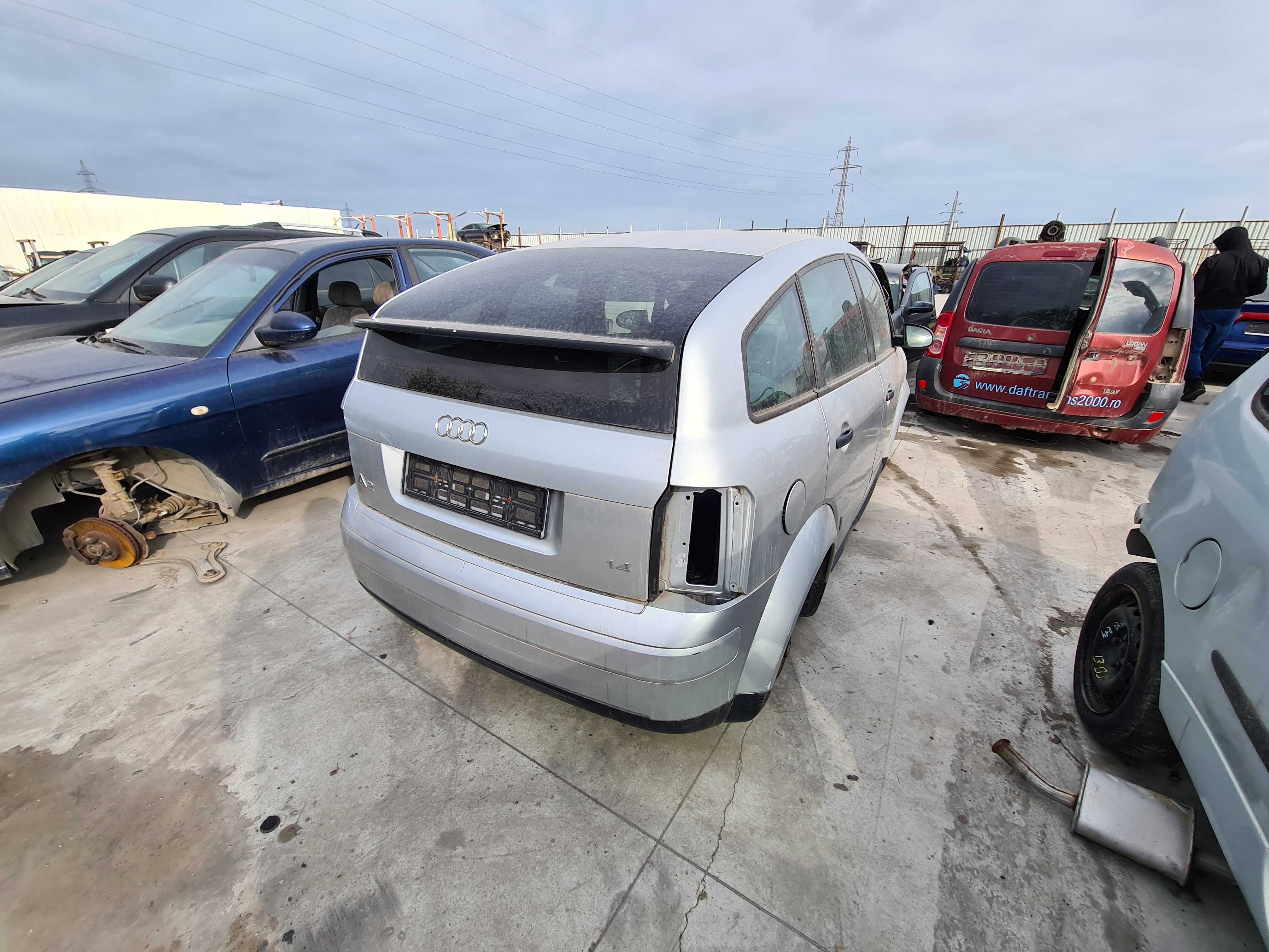 Dezmembram audi a2