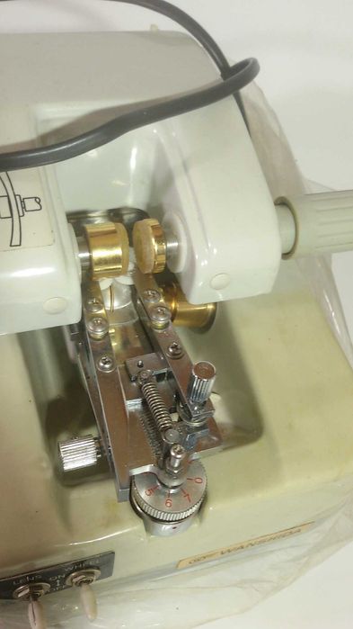Машина за лещи (lens groover) Wanshida NH-800