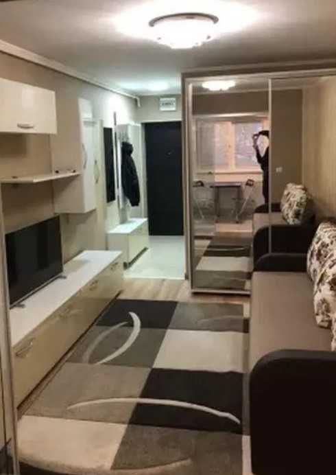 Дава се под наем Тристаен апартамент в Пловдив, Център - 79 кв.м за 214.2 € - Снимка #1
