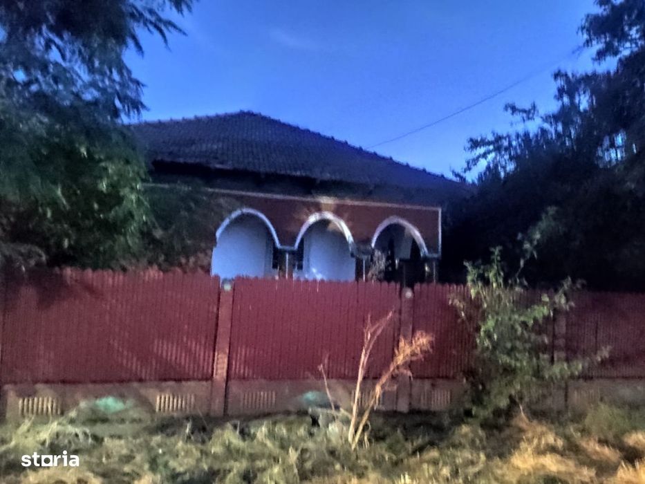 Casă cu 4 camere, 1817 mp teren, doar 19.000 Euro – Zăvoaia, Brăila