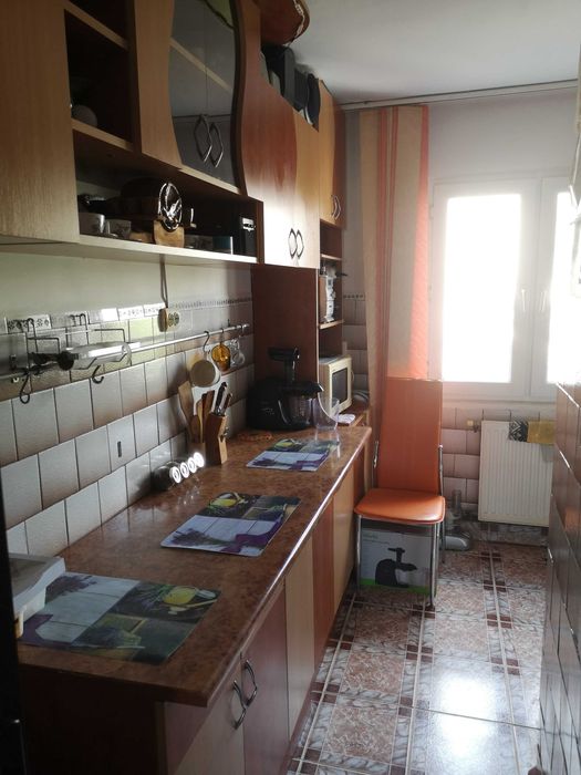 Vand apartament 3 camere decomandat zona nord