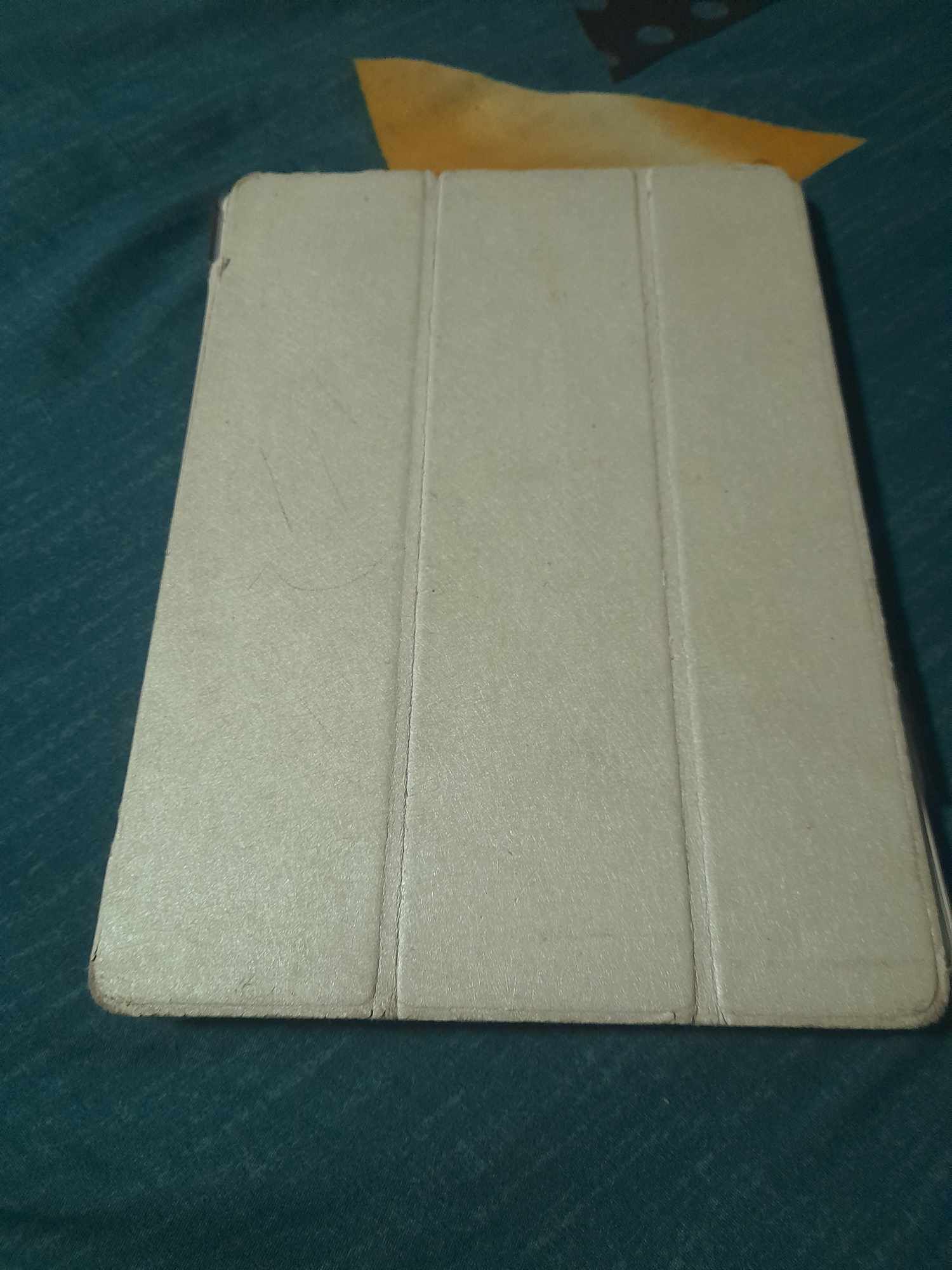 Vând Tableta 64Gb memorie 4GB RAM merge foarte bine, ea este 500lei