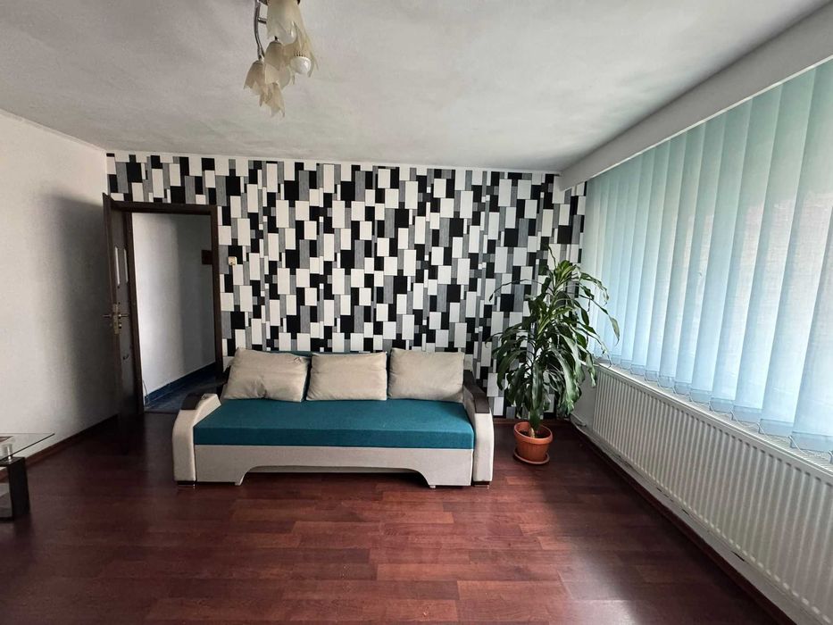 Vând apartament mobilat de  2 camere – Zona Banat