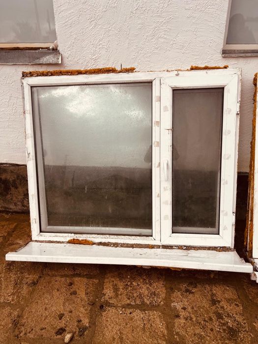 Пластик терезе.