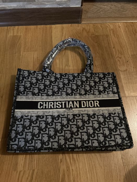 Сумка Christian Dior Book Tote Oblique текстиль с вышивкой