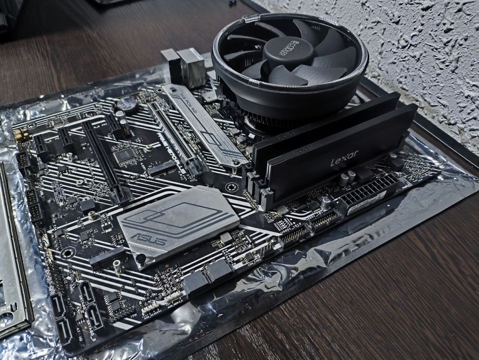 Asus Prime H570+i5 10400+16Gb 3600+NVMe 256Gb
