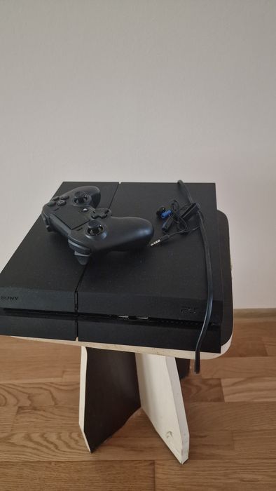 Vând PlayStation Ps4 1tb