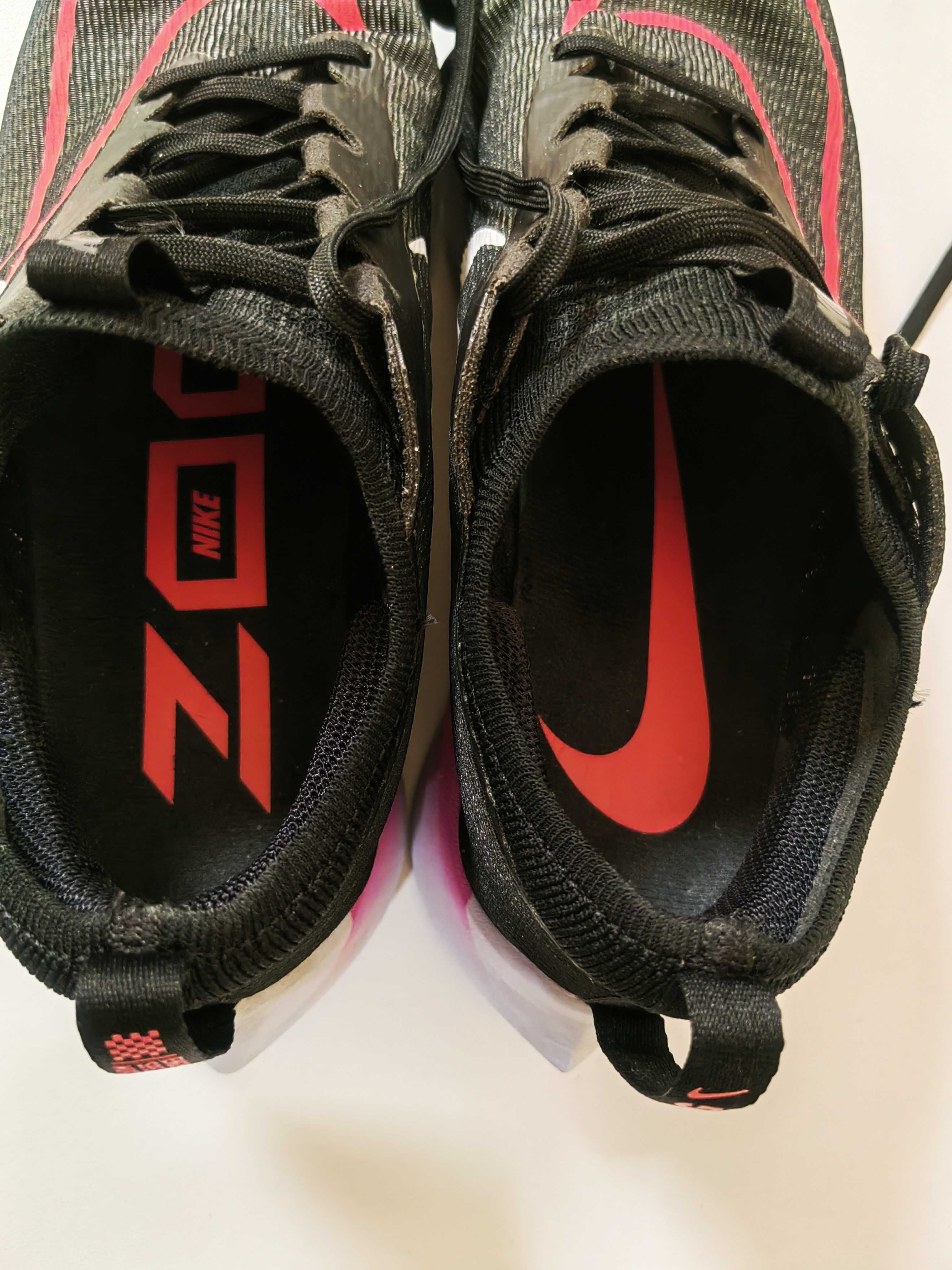 Nike zoom fly 4  (42.5)