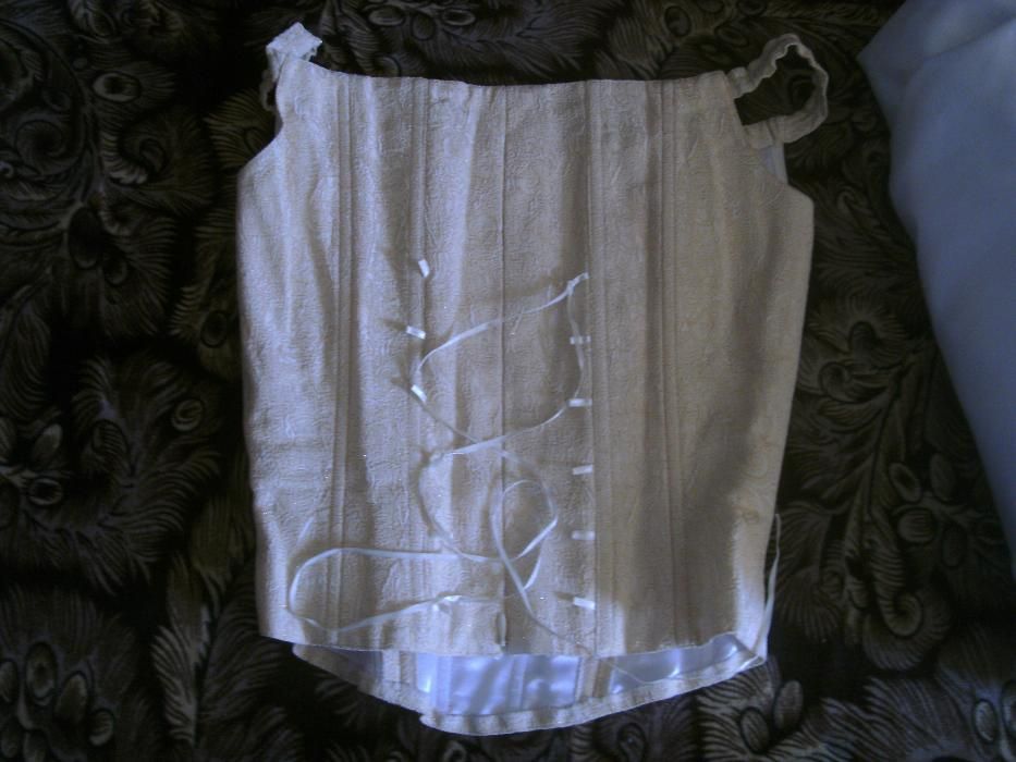 rochie mireasa saten alb,44-46,corset inclus