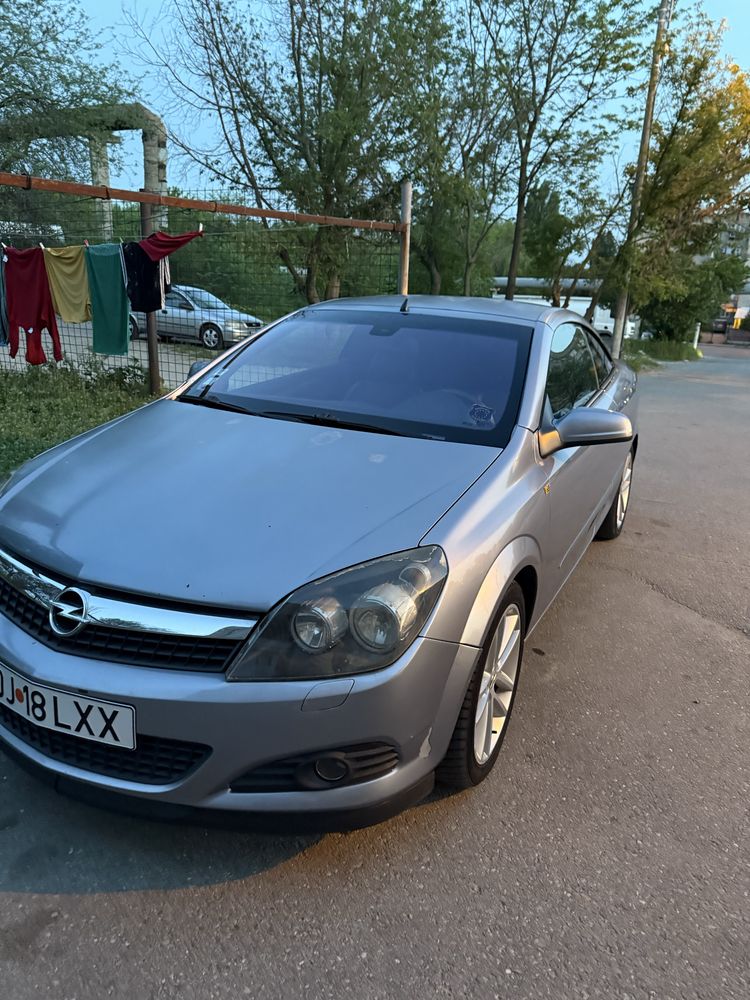 Opel astra h cabrio