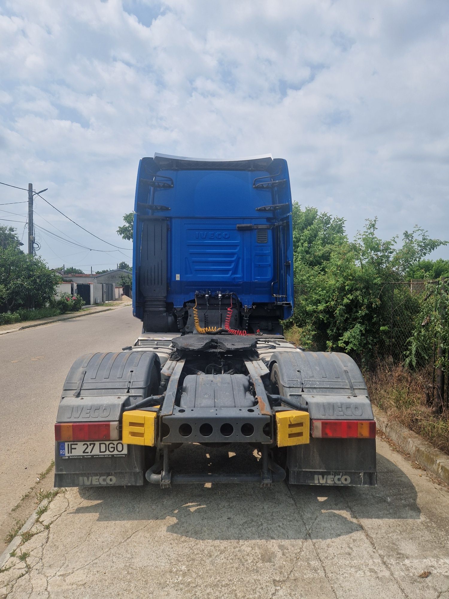 Iveco Stralis 460 schimb cu miniexcavator
