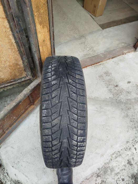 Продам шины корейские липучка в отличном состоянии