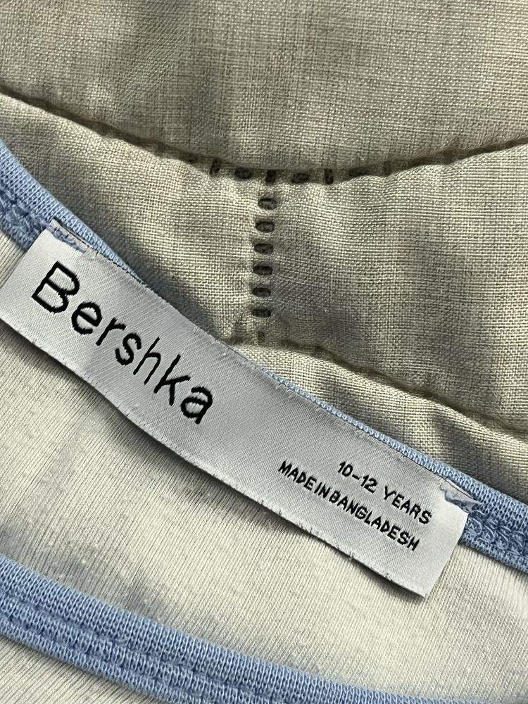 Тениска Bershka размер XS