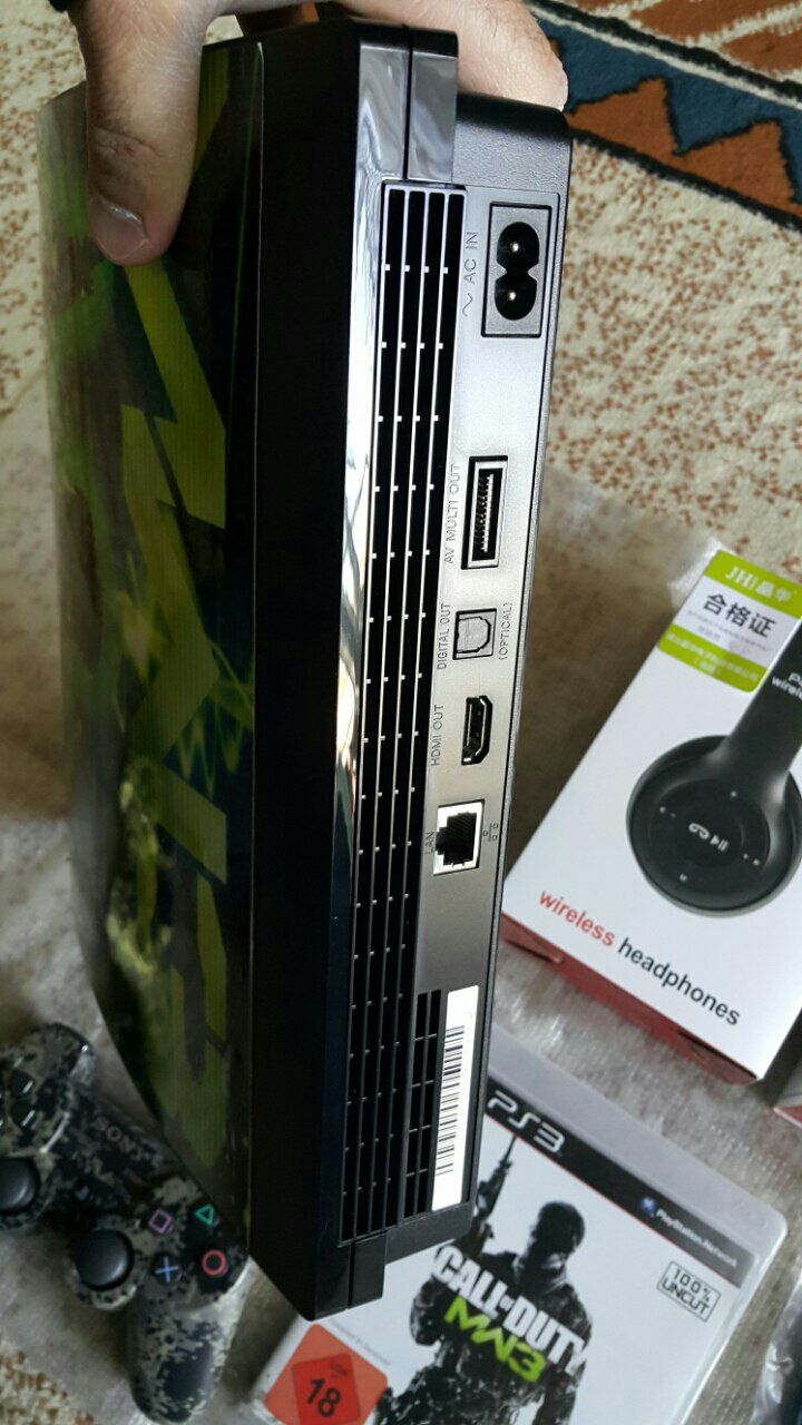 Super SKIDKA... Playstation 3 Slim + 2 Joystick + 40 Games. Garantiya