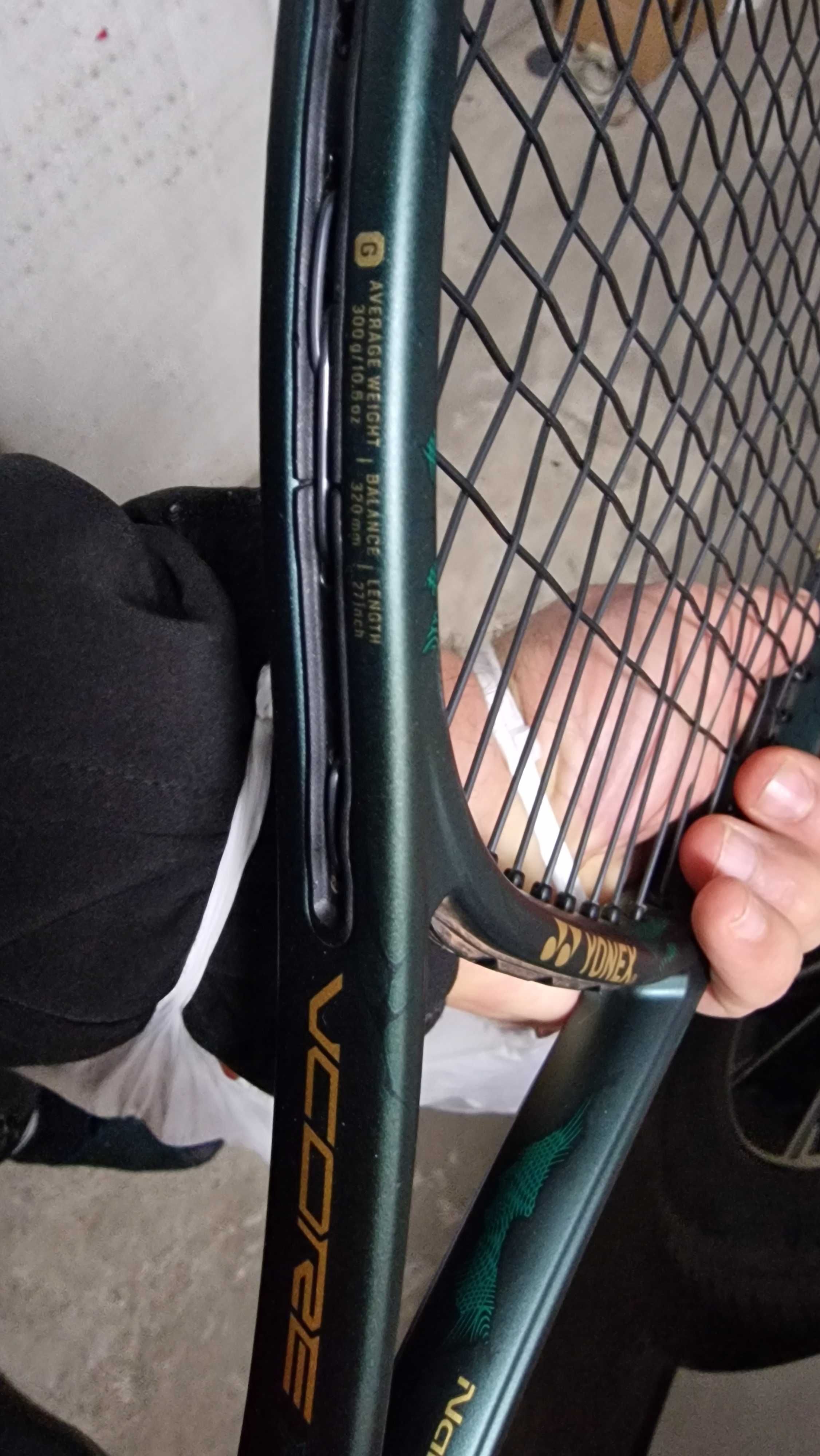 Тенис ракета Yonex Vcore Pro100 300гр