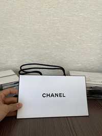Оригинальный подарочный пакет Chanel , коробка. Guerlain косметичка