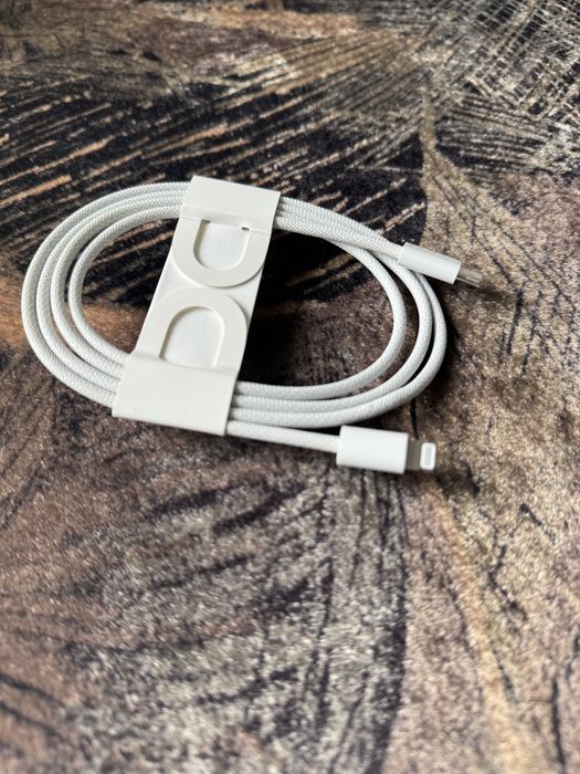 зарядно за iphone/ipad cable